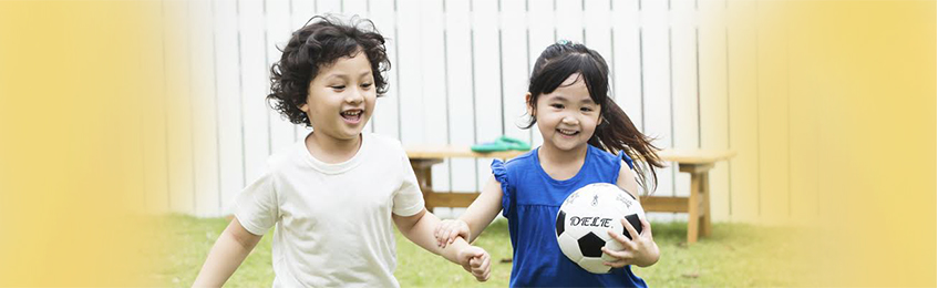 Memperkembangkan kemahiran sosial anak anda untuk kebahagiaan
