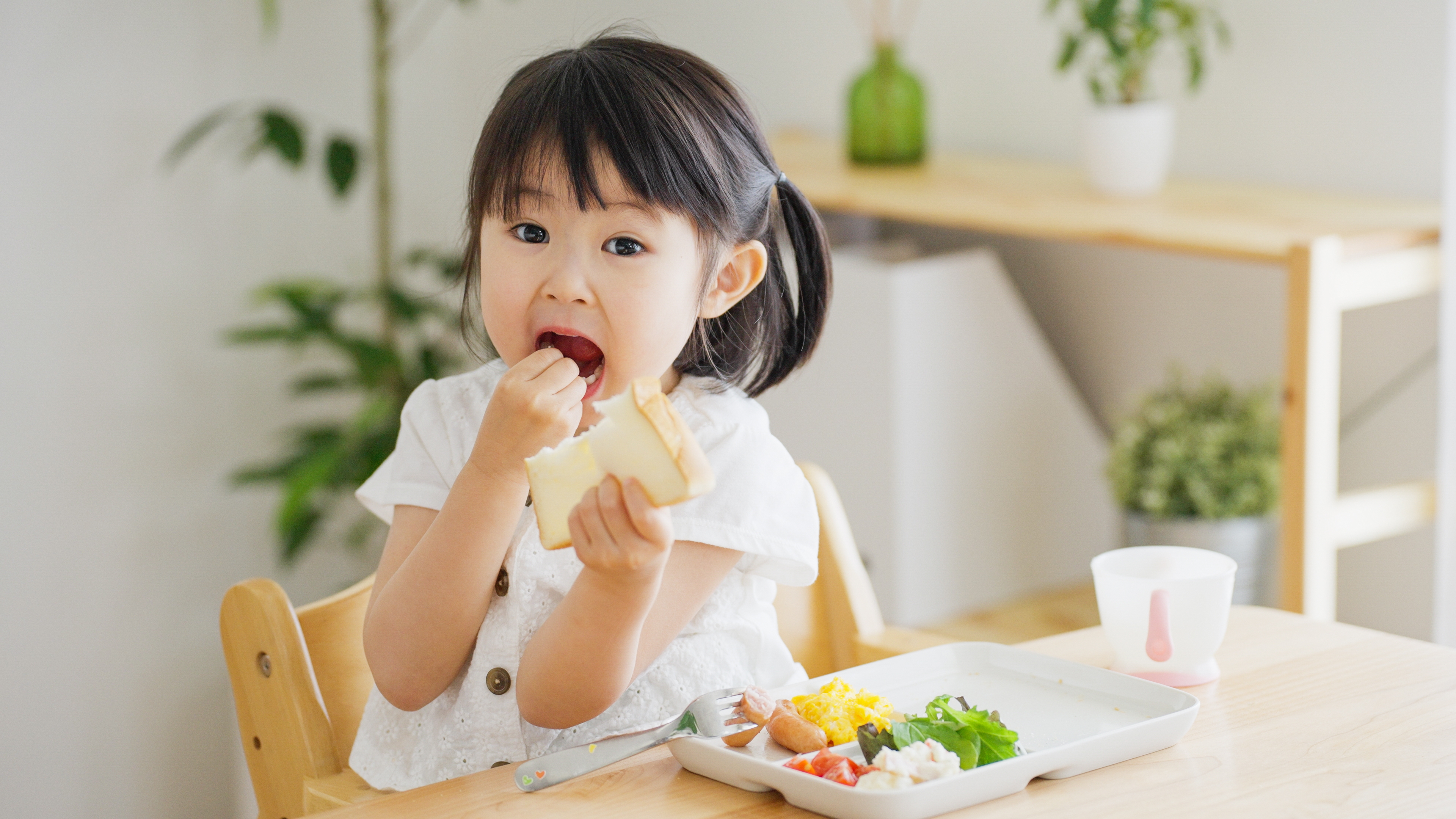 makanan berkhasiat untuk kanak-kanak